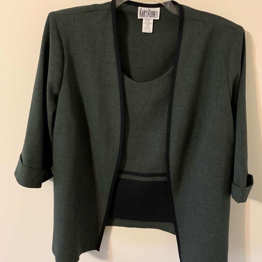 KARI’S KORNER  Top “Only” size 18W
